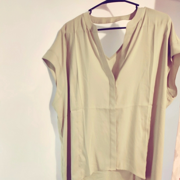 The Limited Lime Green Oversized Blouse w cut out - Picture 1 of 3